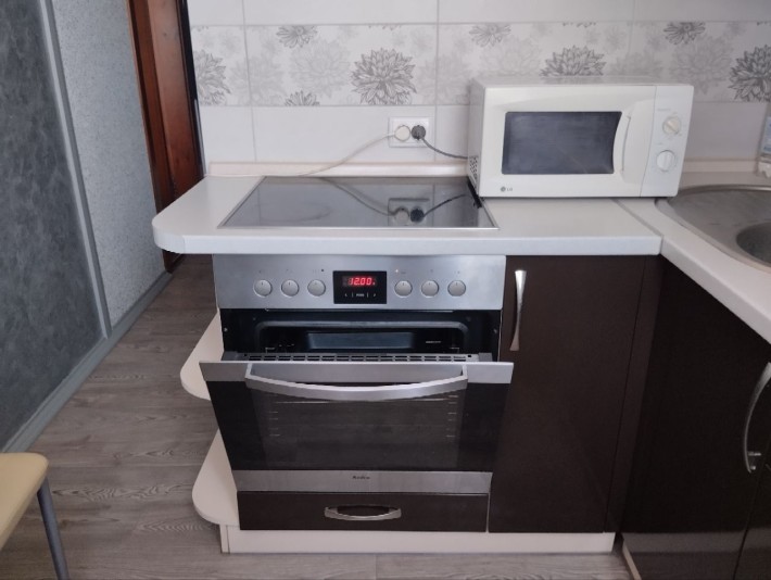 Продам 1 кімнатну квартиру в селищі Клевань 2 - фото 1