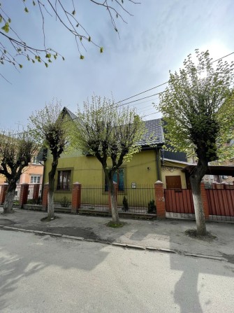 Продаж трикімнатної квартири/свій двір - фото 1