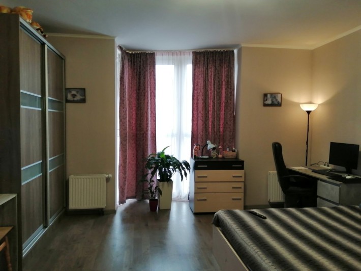 Продається 1 кімнатна квартира, вул. Драгоманова, 2-б. - фото 1