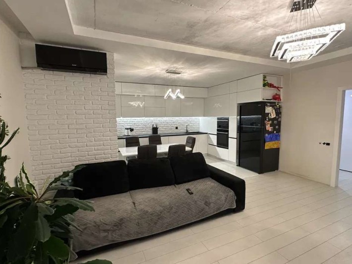 Продаж 3-кімнатної квартири Метрологічна вул. 7а - фото 1