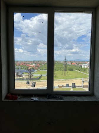Продається 2 кім  велика кВ.80 кВ м,з краєвидом!Термальні басейн - фото 1