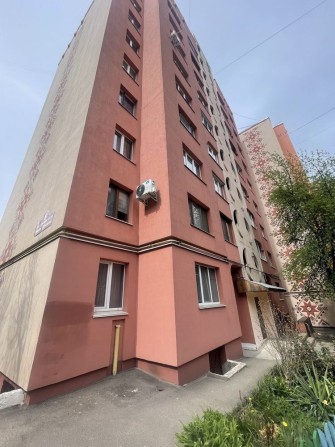 Продаж трикімнатної квартири площею 67м2 - фото 1
