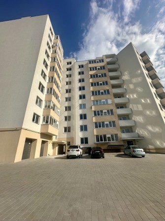 Продається 1км квартира, вул. Довженка - фото 1