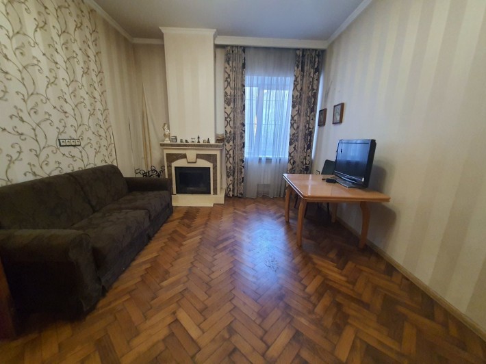 Продається 3-кім квартира в центріі - фото 1