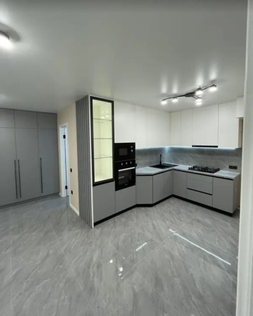 Продаж 2к квартири 56 кв. м на вул. Київська - фото 1