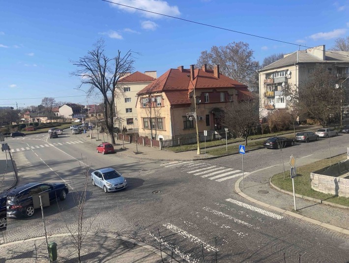 3 кімн квартира у центрі м.Ужгород - фото 1