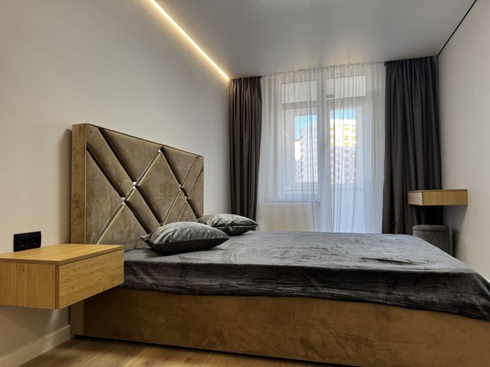 Продається простора квартира з дизайнерським ремонтом вулиця Київська - фото 1