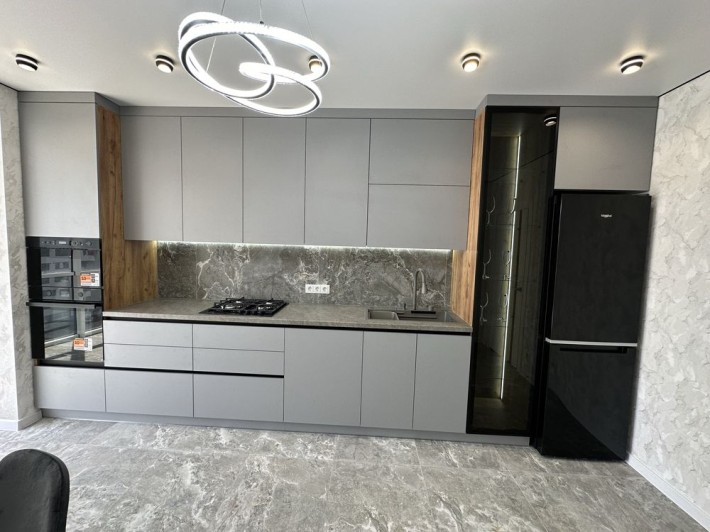 ПОСПІШАЙТЕ! Квартира 1-к ЖК Набережний квартал. 57 м2. 2 балкона. - фото 1