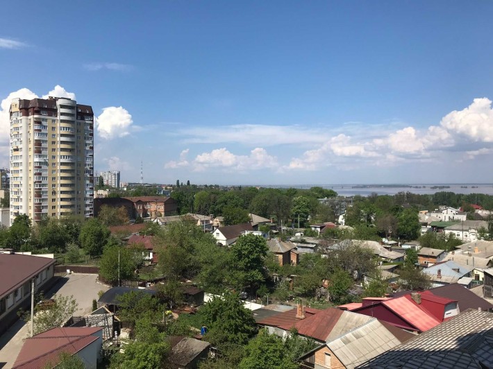 Продам 2 кімнатну видову квартиру в центрі. Смілянська 2/1. - фото 1