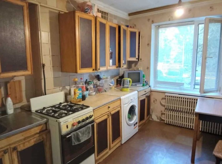 3к квартира з кухнею 10м2 та окремими кімн на Перемозі (712599) - фото 1