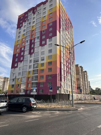Однокімнатна квартира в новобудові, р-н Митниця - фото 1