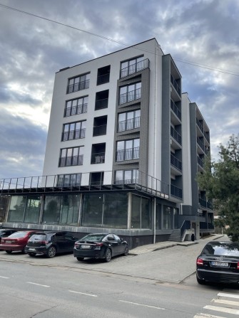 Продам квартиру в центрі міста - фото 1