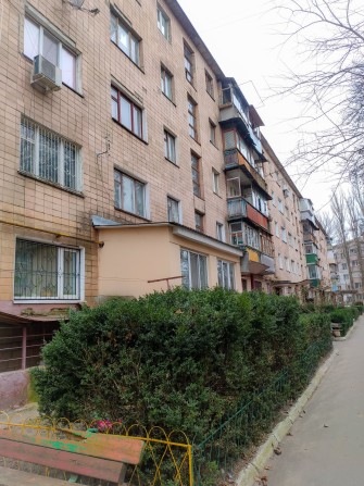 Продається 3-х кімнатна квартира - фото 1