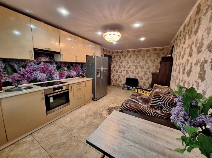 Продам 3к.квартиру, ванна з вікном !!, ремонт, пр.Поля, 15 хв. і Центр - фото 1