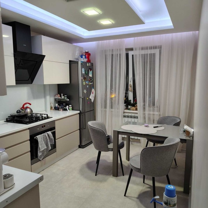Продажа классной 3-комнатной квартиры лучшая локация на Тополь-3! - фото 1