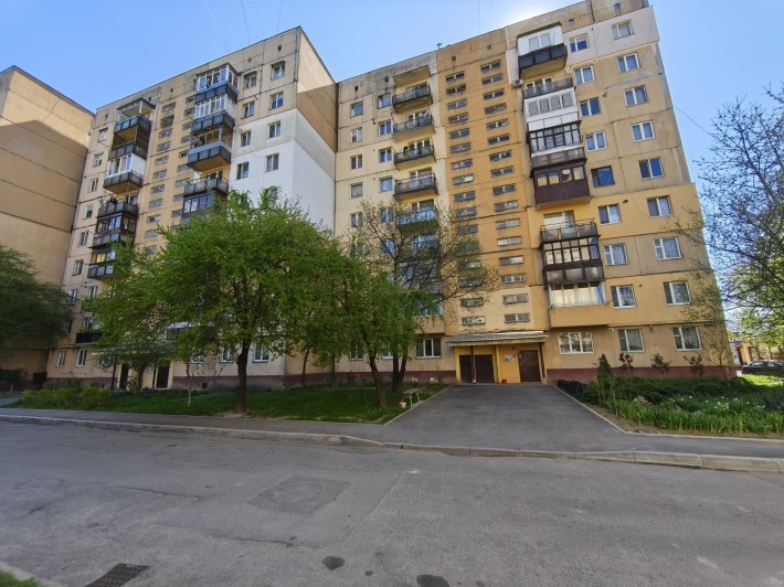 Продається 3-кімнатна квартира в м. Ужгород, вул. Чорновола Код: 14223 - фото 1