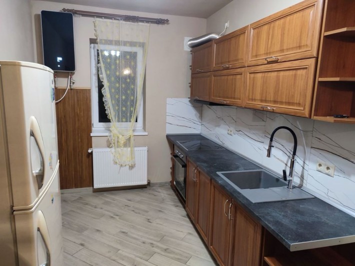 Продаж 2 кі-ної кв-ри в центрі міста з ділянкою - фото 1