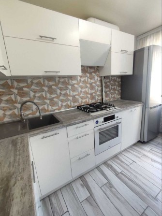 Продаж 3к. квартири з гарним ремонтом, вул. Калинова. - фото 1