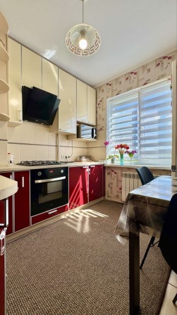 Продам 2к кв покращеного планування і з гарним ремонтом по вул.Доценка - фото 1