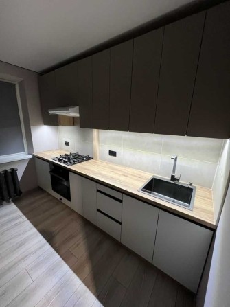 Продам квартиру с авторским ремонтом - фото 1