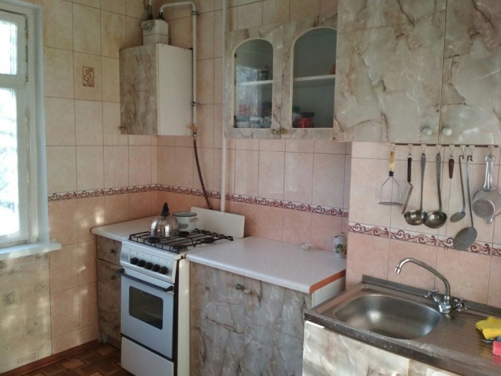 Продам в самому центрі міста 2х кімн кв, вул. П'ятницька - фото 1