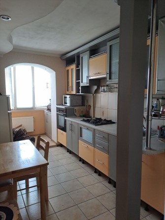 Продаж 3 кімнатної квартири район Митниця  від власника. - фото 1