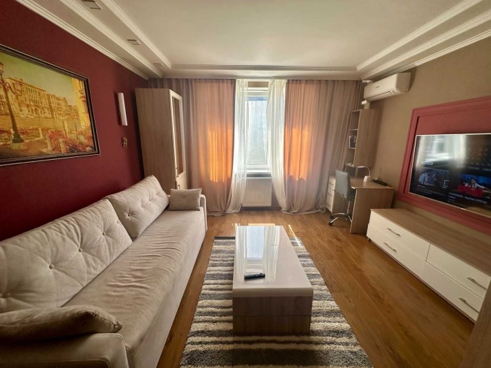 Продаж 1-кімнатної квартири на Поділлі - фото 1