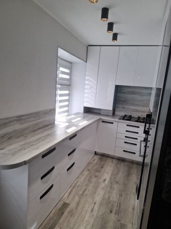 Терміново! Продам 3-кімнатну квартиру в центрі Черкас. - фото 1