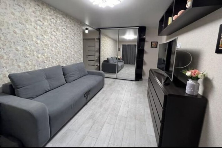 Продаж 3к квартири 59.9 кв. м на вул. Острозького 47 - фото 1