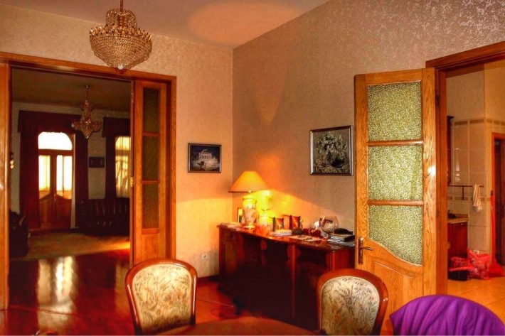 178 м², вул.Кропивницького, 3/3 этаж, під ремонт, без посередників - фото 1