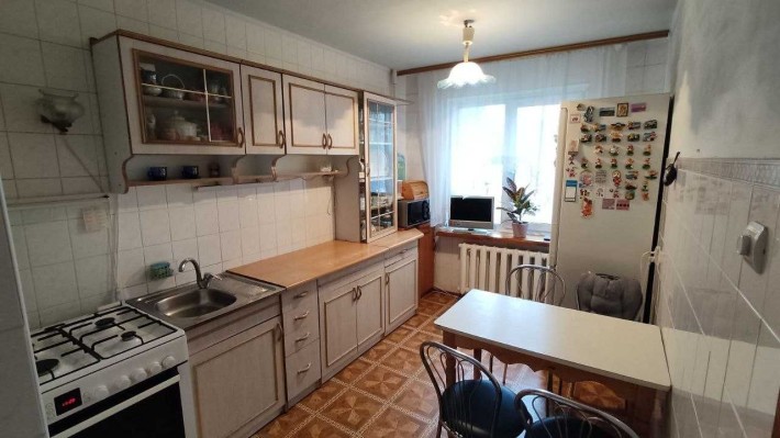 Продаж трикімнатної квартири в центральні частині міста - фото 1