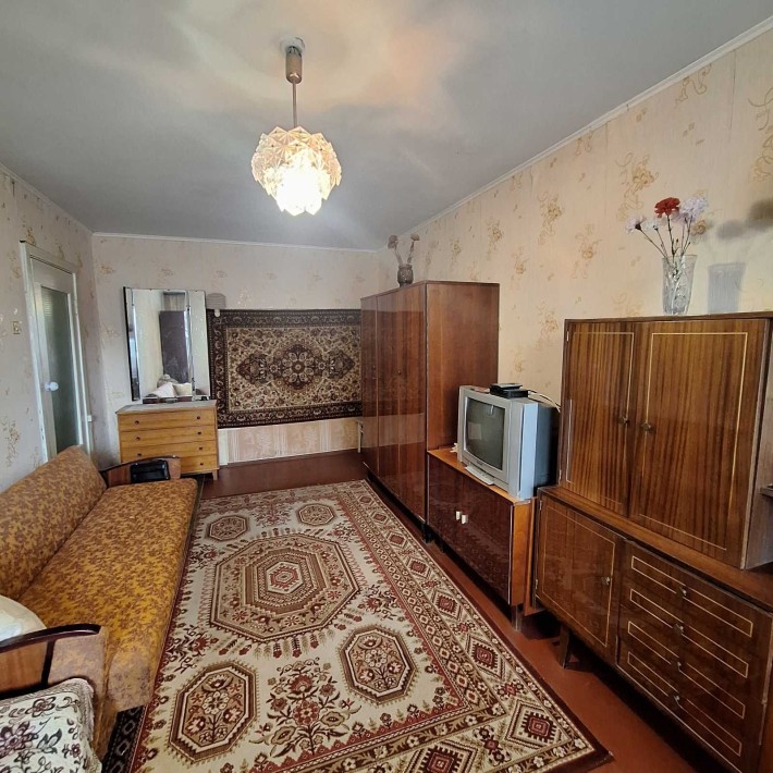 Продаж 1-кімнатної квартири, р-н Митниця, жилий стан, 2 поверх - фото 1