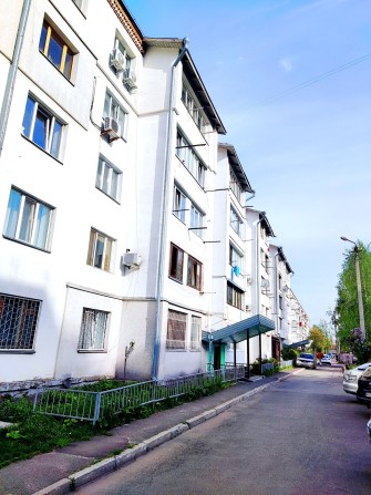 Продам 2х кімнатну квартиру в центрі міста - фото 1