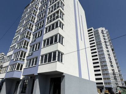 Продаж квартири в центрі трьох кімнатної Черкаси