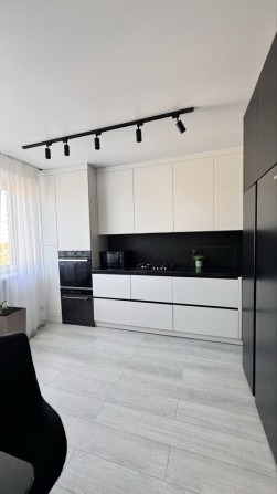 Продаж розкішної трикімнатної квартири - фото 1