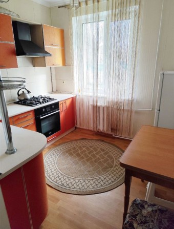 Продам 2к квартиру район перекрёстка Калиновая-Образцова - фото 1