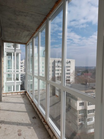 Вул. Волковича. 1-кім 46кв.м. з великою кухнею і гардеробною. - фото 1