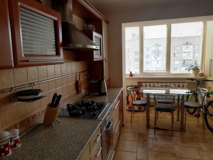 Продається квартира в центральній частині міста!  Від власника. Торг! - фото 1