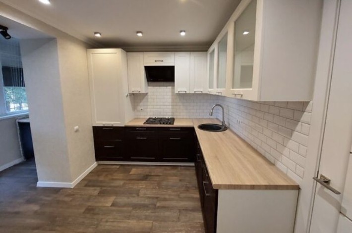 Продам 1км. Квартиру на Академічному, Миколаївська 22, 41кв.м - фото 1