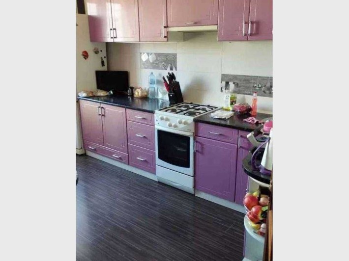 Продам 3 кімнатну квартиру на Митниці S - фото 1