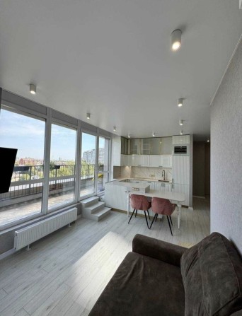 Срочно !Продам стильную 3 к квартиру с террасой Гагарина ЖК Грани - фото 1