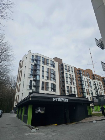 Продам шикарну видову 2 к квартиру з виглядом на парк у новому будинку - фото 1