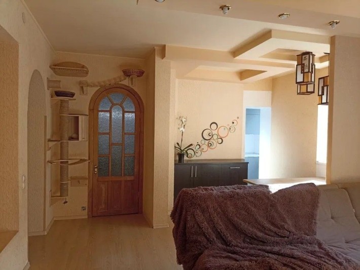 Продаж 4-х кімнатної квартири з Автономним опаленням - фото 1