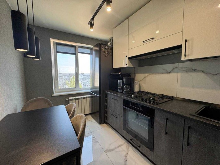 Продам 2к квартиру з ремонтом, Лівобережний-3, Донецьке шосе, Караван - фото 1