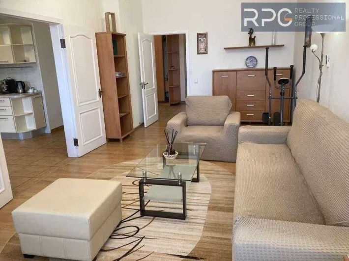 Продаж 2к в будинку бізнес класу біля метро Печерська, Коновальця 36-В - фото 1