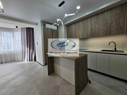 Стильна квартира із новим ремонтом у закритому ЖК. Митниця Черкаси