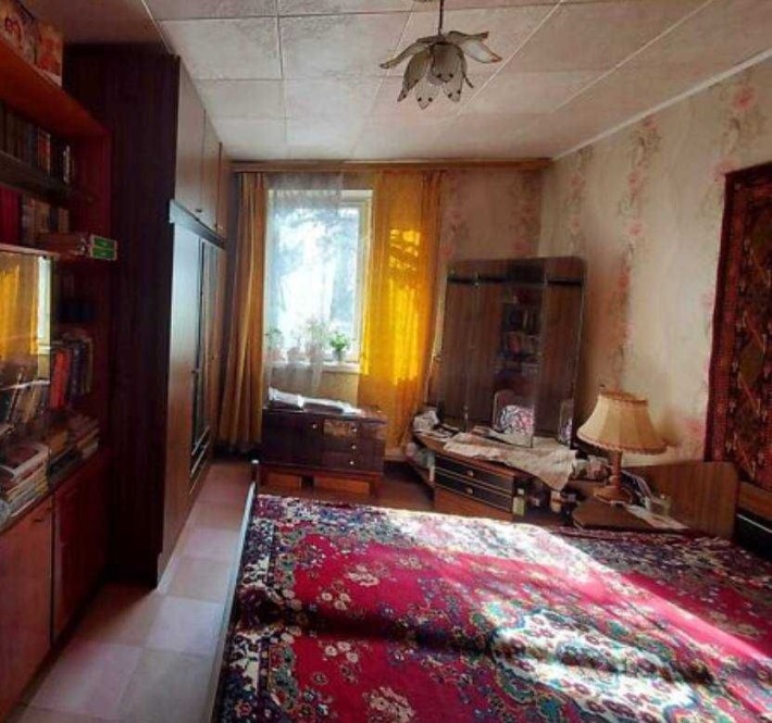 Продам 2-х кімнатну біля центрального ринку. - фото 1