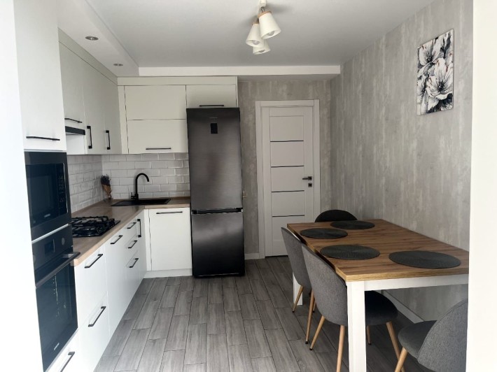 Продам двохкімнатну квартиру 72 м кв. в ЖК "СІМЕЙНИЙ КОМФОРТ" - фото 1