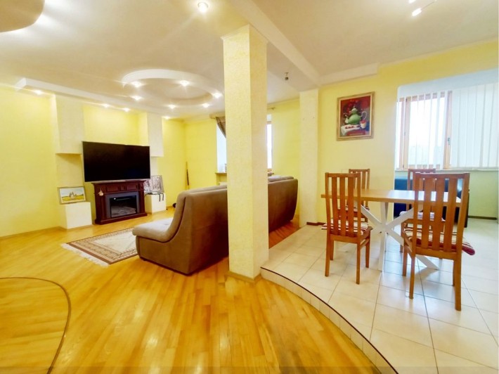Продаю велику квартиру 3к100м2 Киів Деснянський Рейгана34 - фото 1