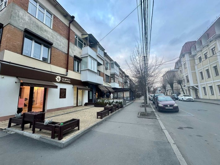 Продам 3 кімнатну квартиру в Центрі - фото 1